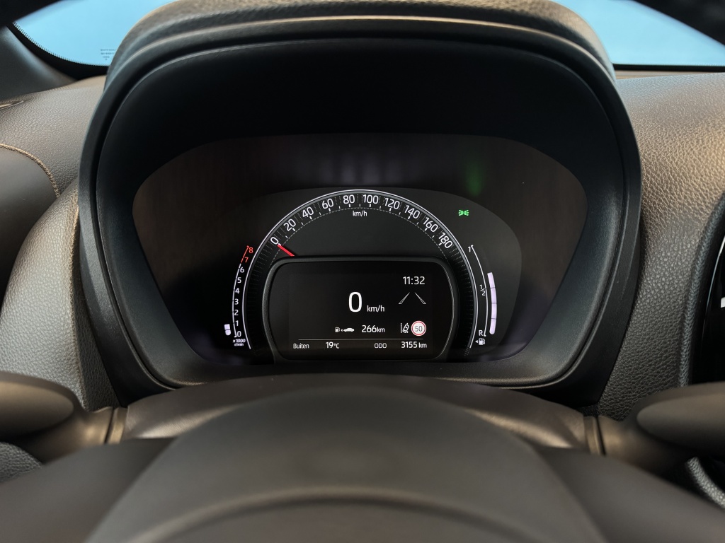 Toyota Aygo X Bi Tone Car-Play stoelverw. 1.0 VVT-i MT Premium 48689940-26.jpg | Autoservice Evers