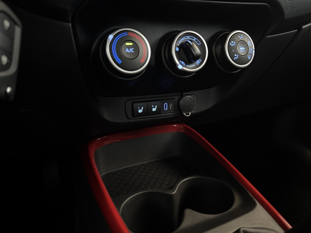 Toyota Aygo X Bi Tone Car-Play stoelverw. 1.0 VVT-i MT Premium 48689940-38.jpg | Autoservice Evers